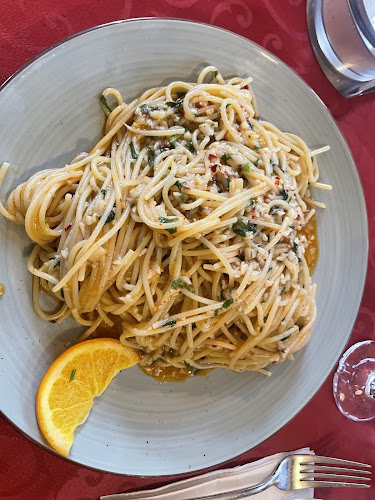 Quattro Mori - Gastronomie und Hotellerie