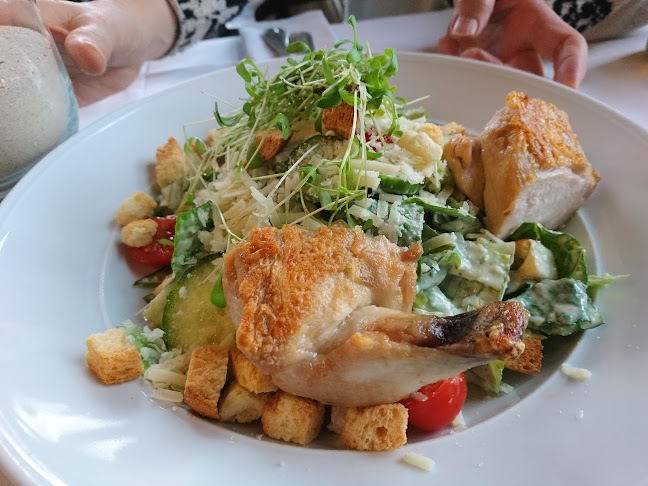 Rheinterrassen Gasthaus am Fluss