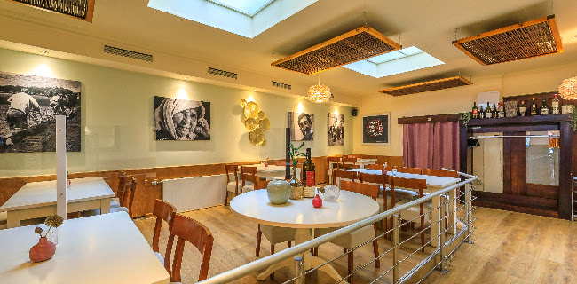 Comentarii opinii despre Yamas mezé restaurant & weinbar