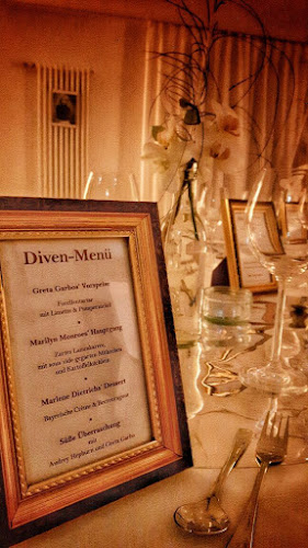 Villa am See - Klubhaus & Hafen