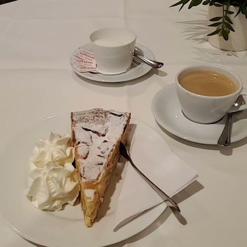 Opinii despre Landhotel Hirsch în Tübingen - Gastronomie und Hotellerie