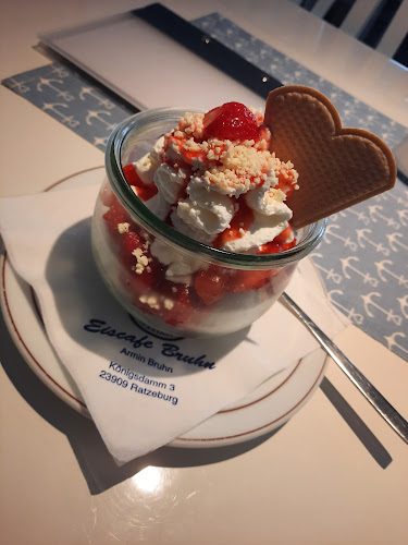 Opinii despre Eis-Café Bruhn în Ratzeburg - Gastronomie und Hotellerie
