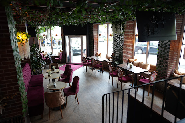 Comentarii opinii despre 3 Vibes Cocktail - E-Sports Bar