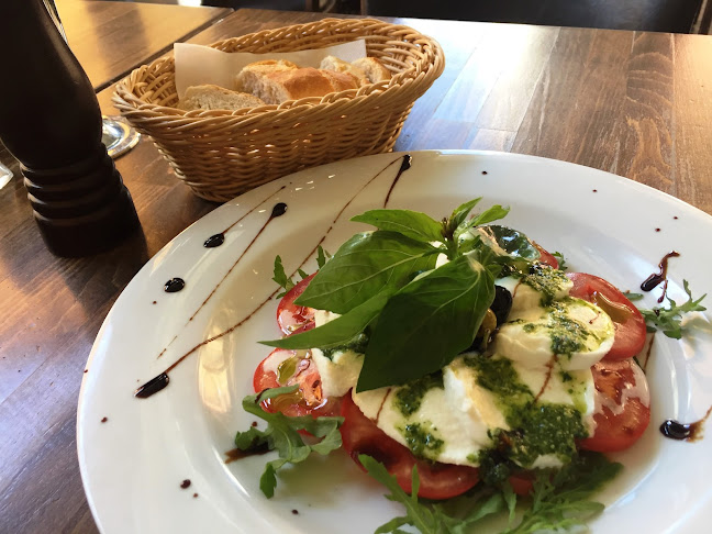 Comentarii opinii despre Grand Bar Cafe Restaurant Bar