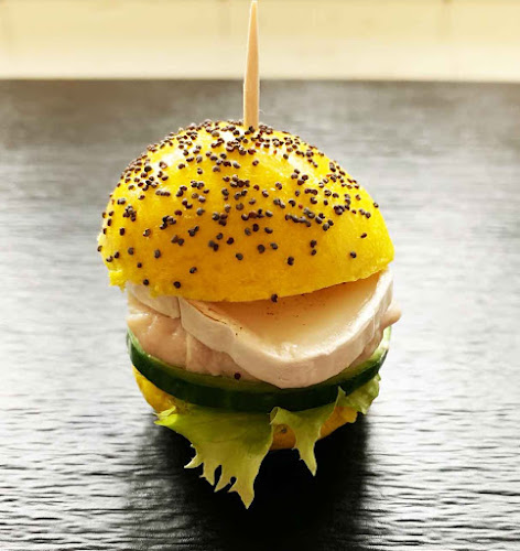 Opinii despre Krüger`s food Factory & Hamburg Fingerfood în Hamburg - Gastronomie und Hotellerie