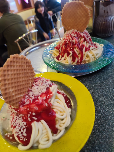 Eddy Eisdiele Venezia - Gastronomie und Hotellerie