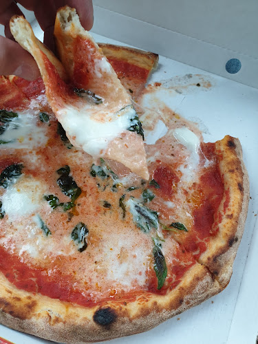 Opinii despre Pizzeria Made In Sud în Stutensee - Gastronomie und Hotellerie