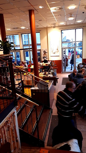 Opinii despre Classic Conditorei & Café Röntgen Warnemünde în Rostock - Gastronomie und Hotellerie