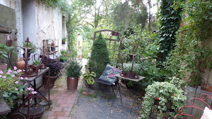 Rose'nei Antikcafé & Rosengarten - Ellen Mosert