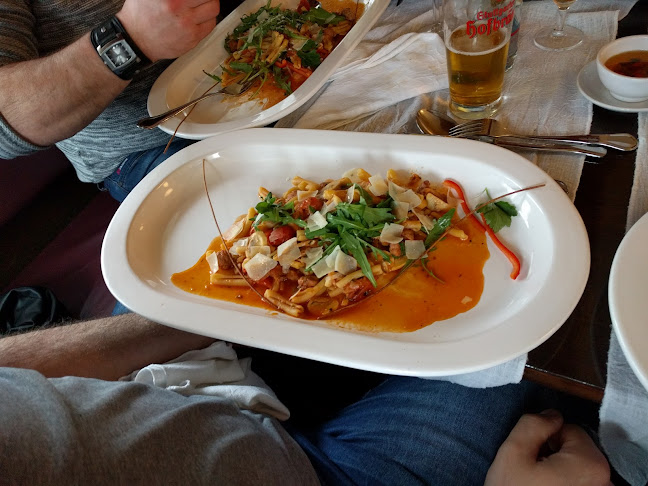 Restaurant & Hotel Toro D’Oro - Gastronomie und Hotellerie