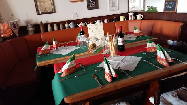 Opinii despre Gaststätte Zur Alten Schmiede în Köln - Gastronomie und Hotellerie