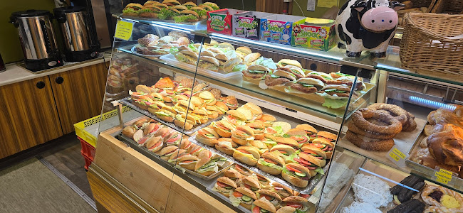 Adamstraße 10, 13595 Berlin