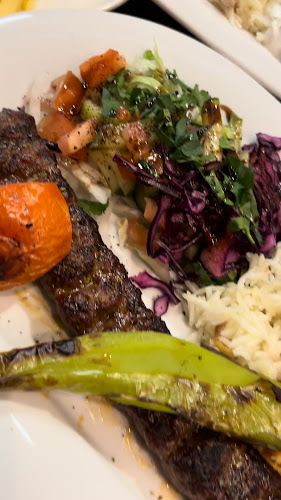 Opinii despre Haci Baba Köz Holzkohlegrill Restaurant în Wedel - Gastronomie und Hotellerie