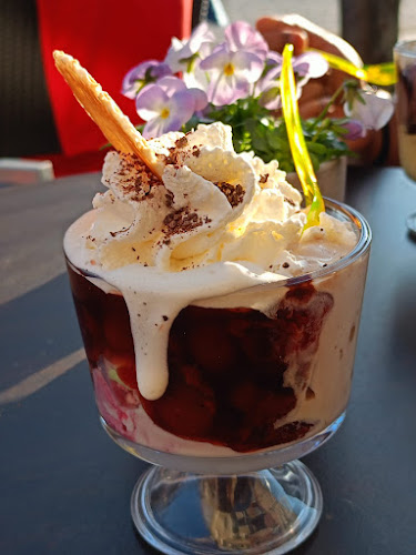 Paulys Eisliebe - Neubrandenburg