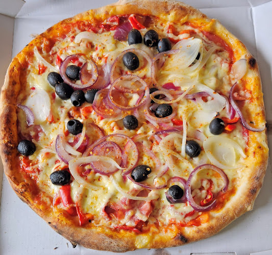 Opinii despre Pizzeria La Pizzetta în Erftstadt - Gastronomie und Hotellerie