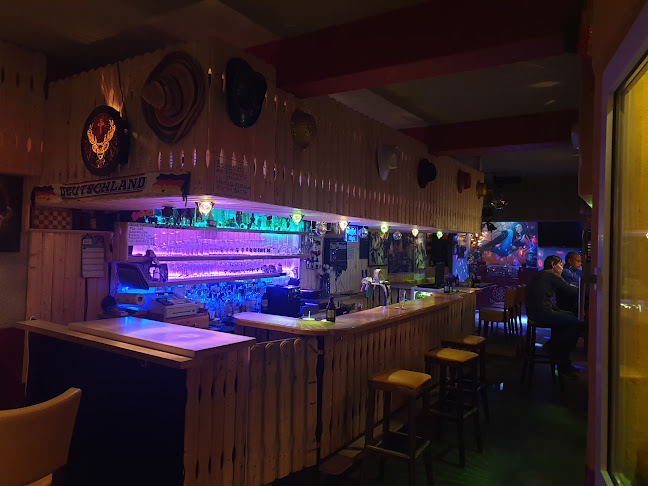 Basta - Gastronomie und Hotellerie