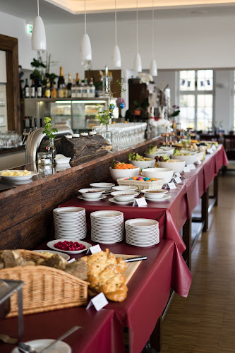 Villa am See - Klubhaus & Hafen