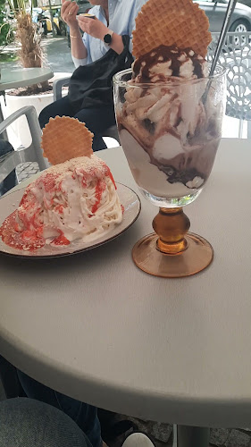 Opinii despre L'Angolo del Gelato Eiscafé GmbH în Berlin - Gastronomie und Hotellerie