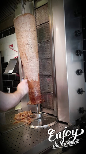 Opinii despre Carollis Döner Oranienburg în Oranienburg - Gastronomie und Hotellerie