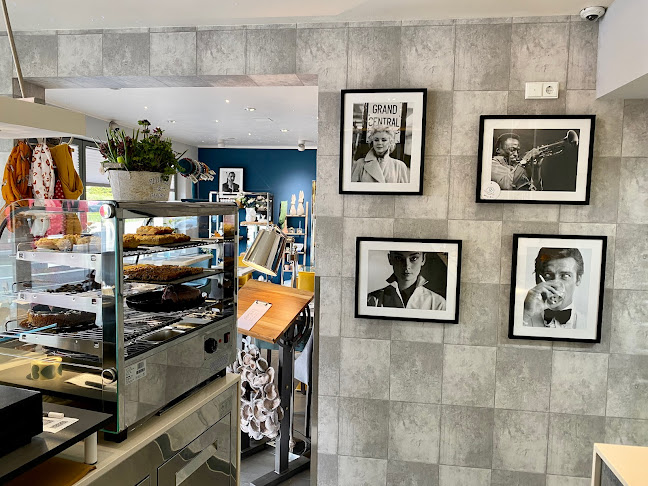 Comentarii opinii despre Lieblingsplatz-Hürth Deli Cafe & Interieur