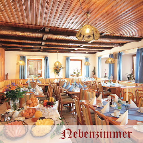 Opinii despre Landgasthof Hotel Zwickl Inh. Xaver Biebl în Deggendorf - Gastronomie und Hotellerie