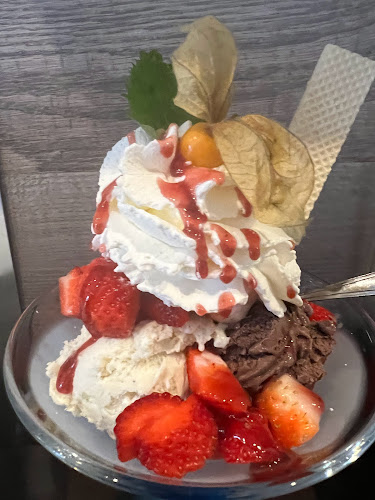 Opinii despre LIVE WERK Das HafenRestaurant în Neustrelitz - Gastronomie und Hotellerie