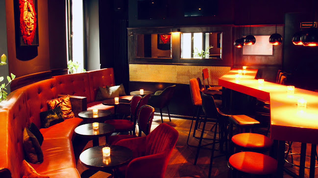 100 Gramm Bar & Lounge