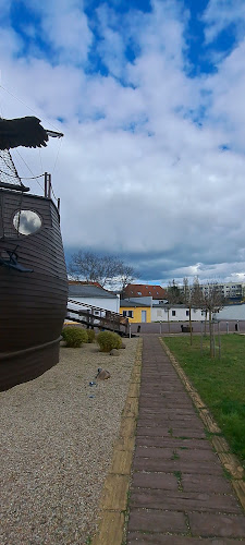 Roter Milan - Gastronomie und Hotellerie