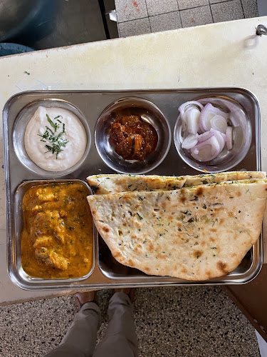 Indish Restaurant & Café Cocktail Bar - Gastronomie und Hotellerie