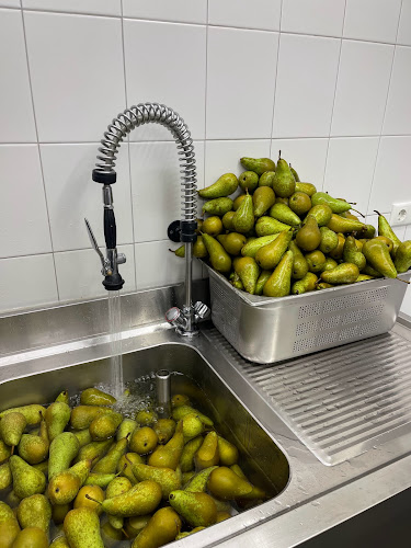 Comentarii opinii despre Lars Ninnemann ,,Party-Service`´ in Schuby Nur noch für Kindergärten- Schulen-Werkstätten