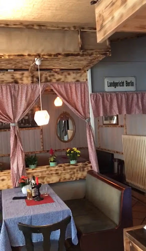 Opinii despre Veli's Pizza Pasta und mehr. în Berlin - Gastronomie und Hotellerie