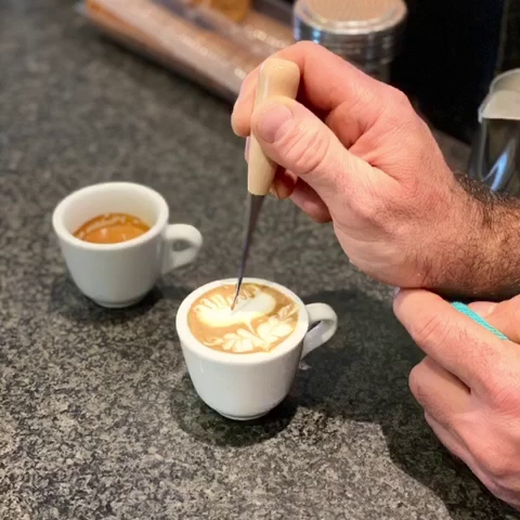 Opinii despre Karabusta Kaffeerösterei Mettmann în Mettmann - Gastronomie und Hotellerie