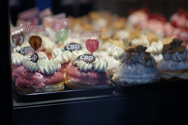 Comentarii opinii despre CBD - CAKES, BÄMS & DONUTS