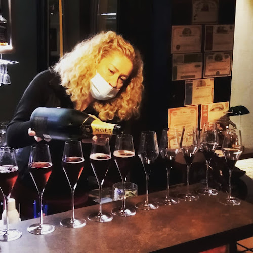 WALL STREET I Cocktail- und Champagnerbar