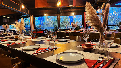 Restaurant Corfu - Griechische Moderne Taverne