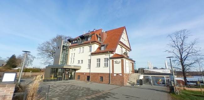 Villa am See - Klubhaus & Hafen - Wildau