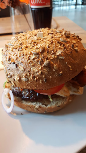 Comentarii opinii despre Burger 25