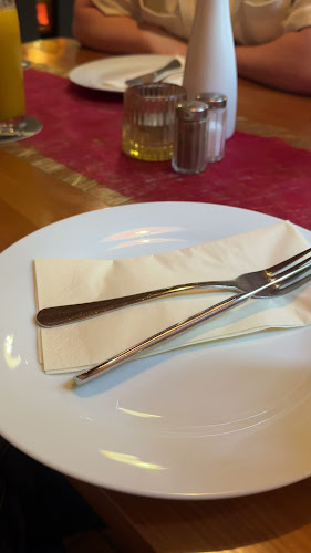 Indish Restaurant & Café Cocktail Bar - Gastronomie und Hotellerie