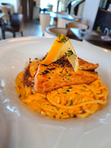 Opinii despre Pizza Haus Stendal în Stendal - Gastronomie und Hotellerie