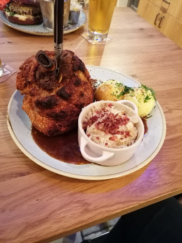 Opinii despre Benediktiner Wirtshaus im joHanns Hof în Weimar - Gastronomie und Hotellerie