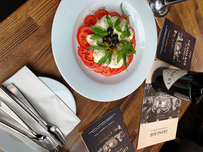 Opinii despre Grand Bar Cafe Restaurant Bar în Berlin - Gastronomie und Hotellerie