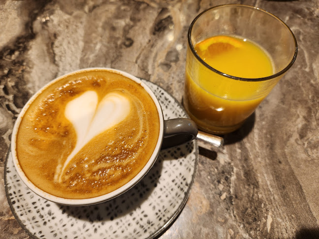 Comentarii opinii despre Sachsenhäuser Feinbäckerei