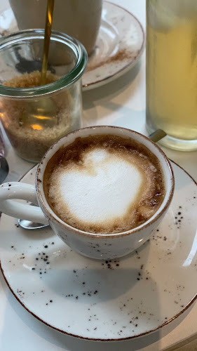 Opinii despre SUNDAYS în Nürnberg - Gastronomie und Hotellerie