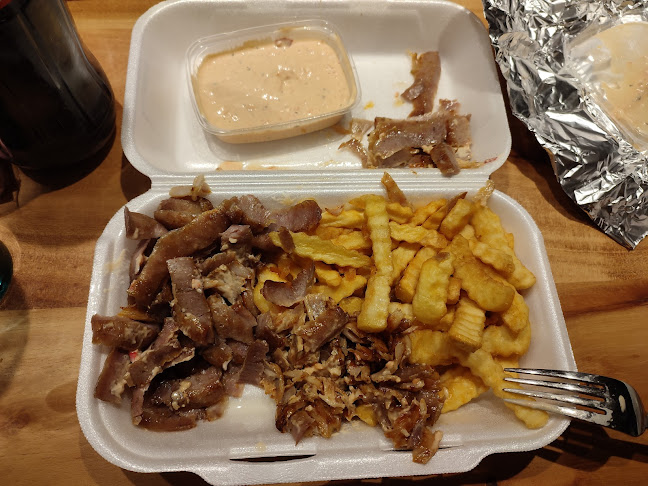 Pizzeria Peppé & Kebabhaus - Gastronomie und Hotellerie