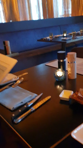 Opinii despre [m]eatery restaurant & botanist bar Hamburg în Hamburg - Gastronomie und Hotellerie