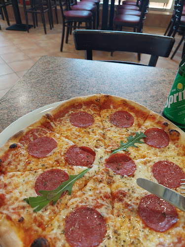 Helmholtzstraße 2, 01069 Dresden