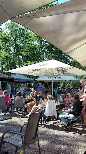 Comentarii opinii despre Clubhaus 06