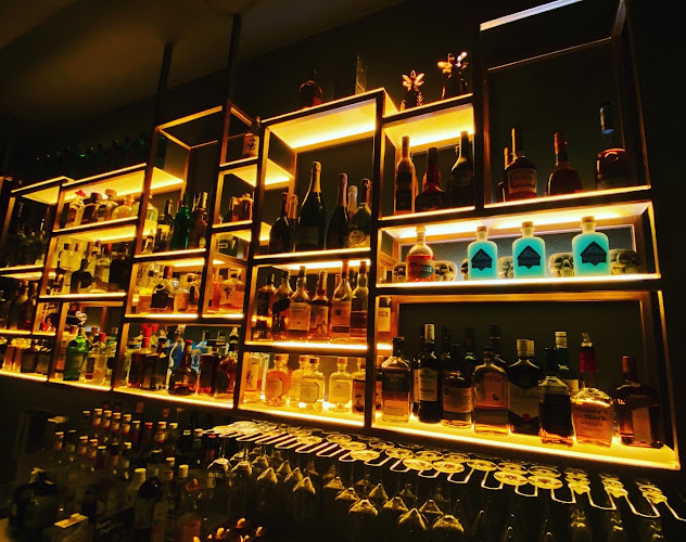 Comentarii opinii despre WALL STREET I Cocktail- und Champagnerbar