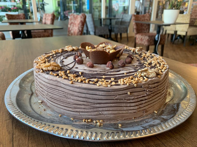 Eisbar Rokoko - Gastronomie und Hotellerie