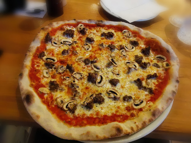 b. den Drei Pfählen 12, 28205 Bremen